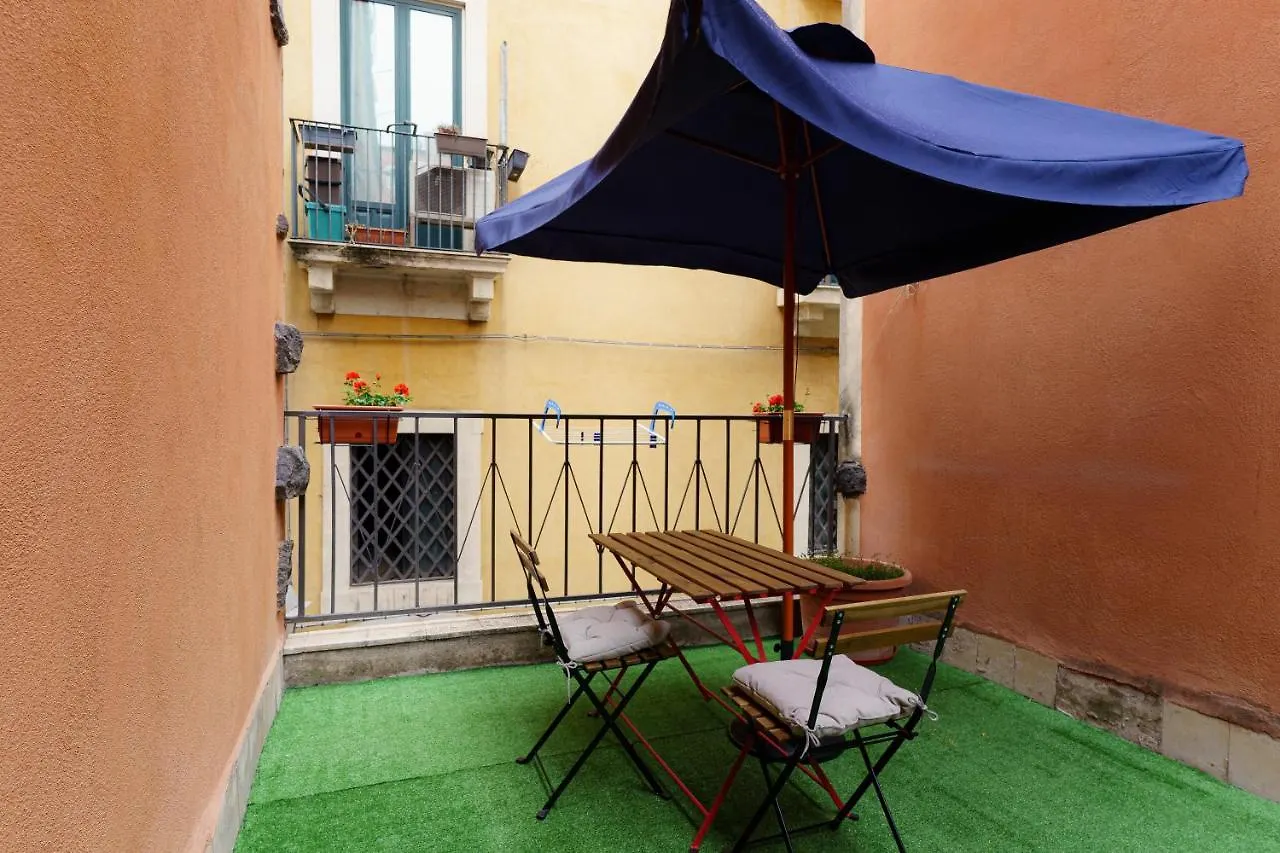 Casta Diva Holiday Rooms Katanya