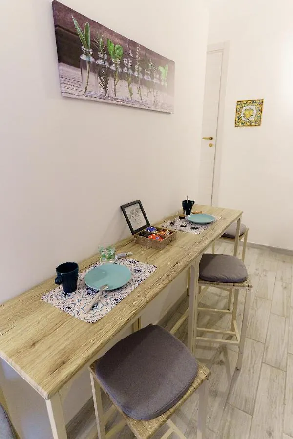 ゲストハウス Casta Diva Holiday Rooms カターニア